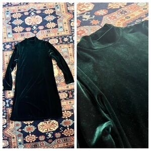 Vintage green velvet stretch mini dress mock neck long sleeve swing M